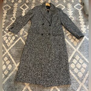 In excellent condition! Mango full length lined black and white coat.